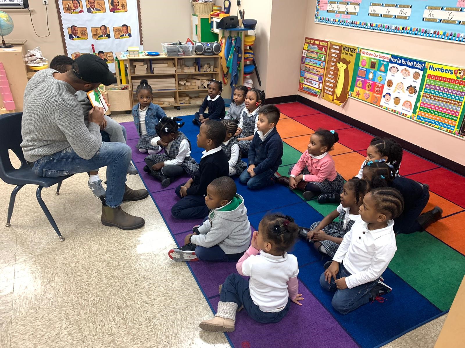 early childhood class of children promoting early cognitive learning